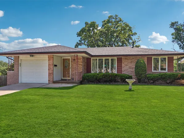 3233 Linworth Ln, Des Moines, IA 50315