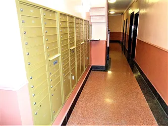 Sold by Thomas Lipovetsky, LREB