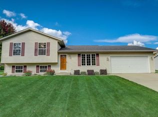 442 Meadowview Ln, Marshall, WI 53559