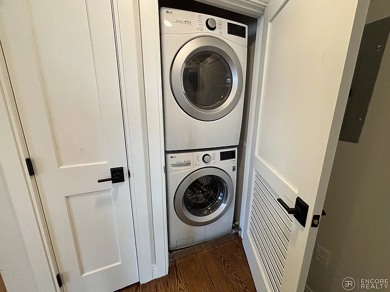 36 N Beacon St #1E — Photo 4