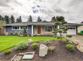 12536 NE Couch St, Portland, OR 97230