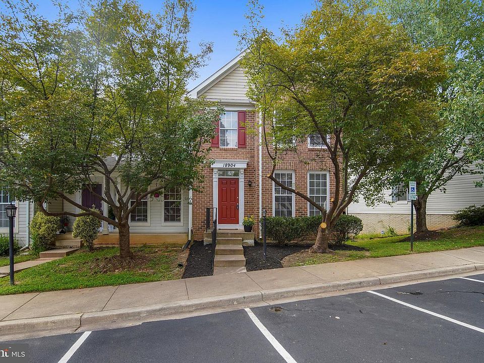 1st image of 18904 Quiet Oak Ln