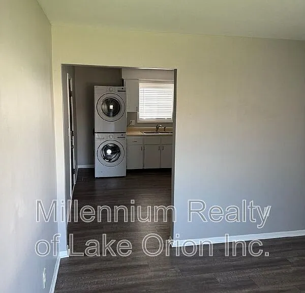80 Myron St #1 — Photo 5