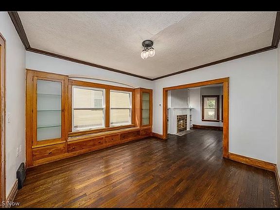 3rd image of 1233 Lakeland Ave