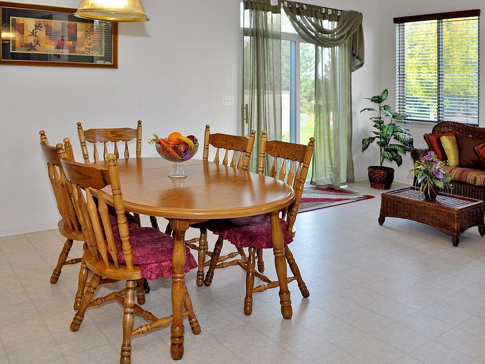 Kitchen eating area to sunroom