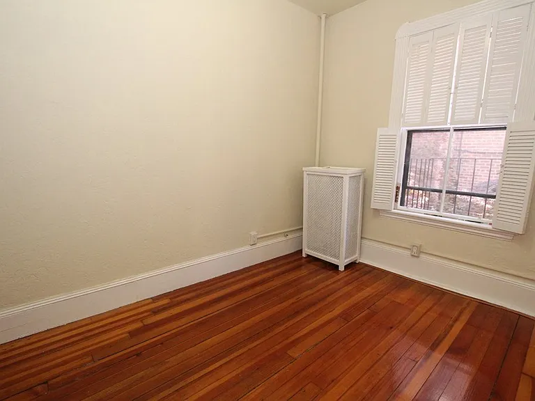 4 Phillips St #2 — Photo 14