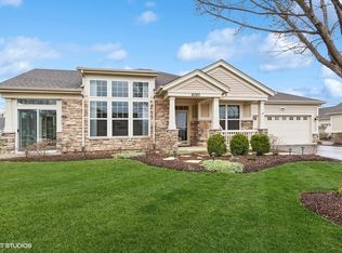 4020 Chapel Hill Ave, Naperville, IL