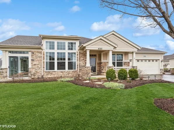 4020 Chapel Hill Ave, Naperville, IL 60564