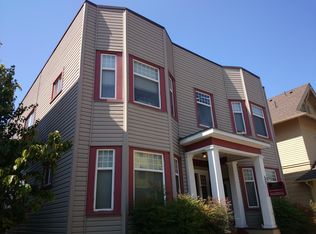 5521 15th Ave NE, Seattle, WA 98105