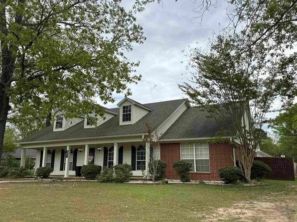 301 Barney Cv, White Hall, AR 71602