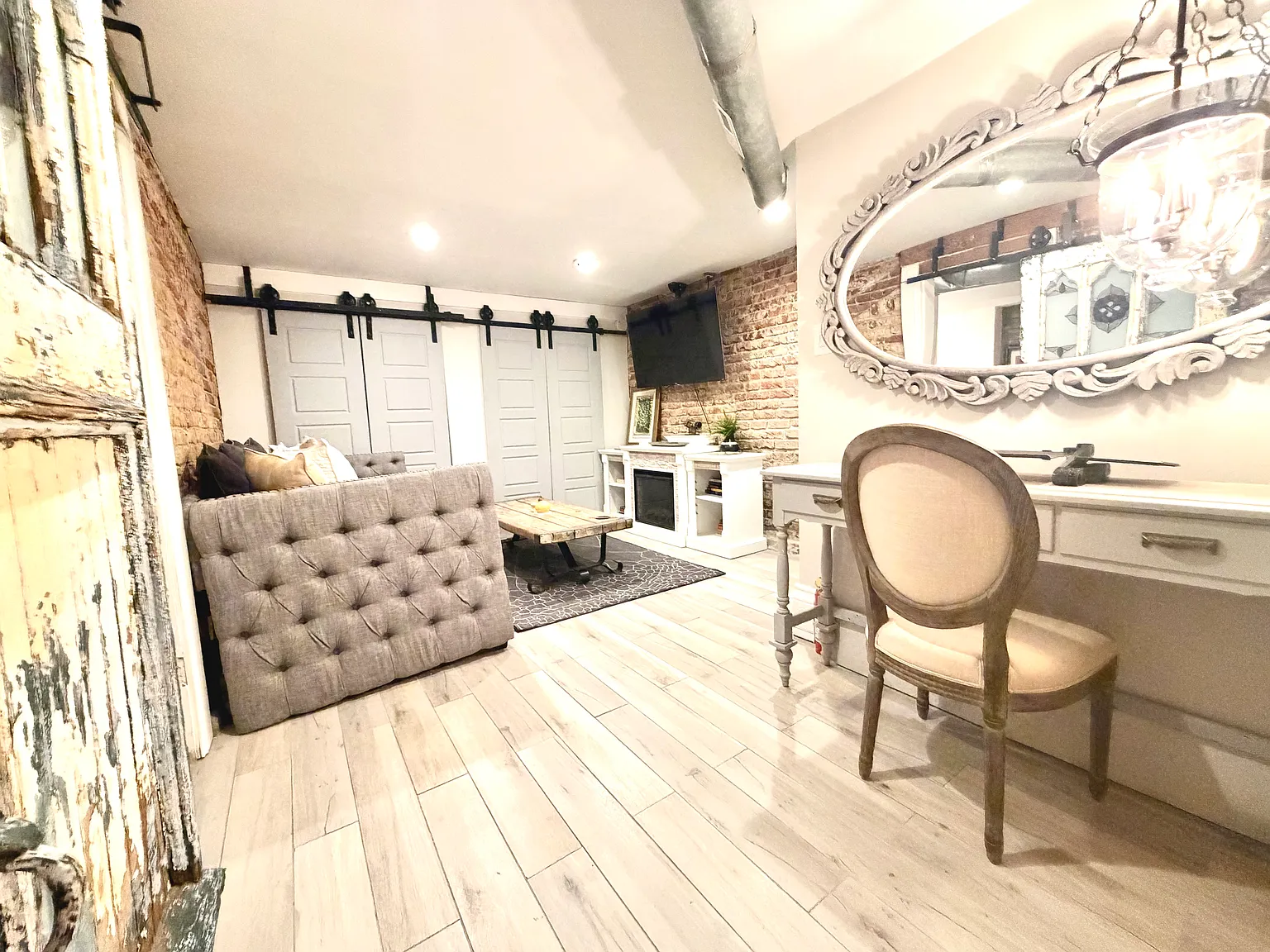 1 bed, 1250 sqft, $1,999 — Photo 1