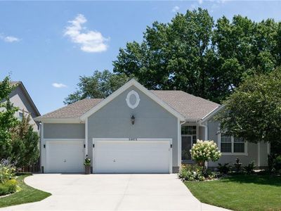10971 Emerald St, Olathe, KS, 66061