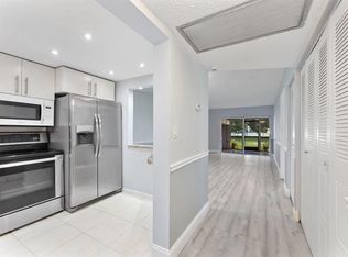 9370 SW 8th St APT 116, Boca Raton, FL 33428