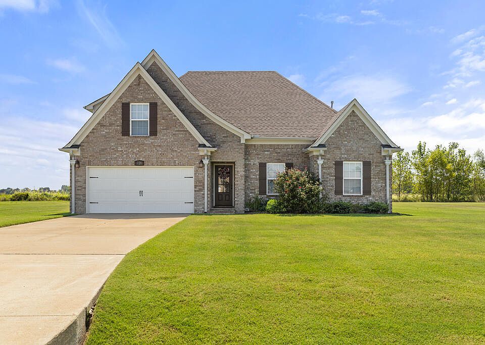1st image of 728 Robinson Dr
