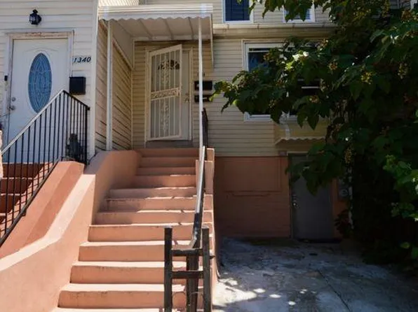 1338 Chisholm St, Bronx, NY 10459