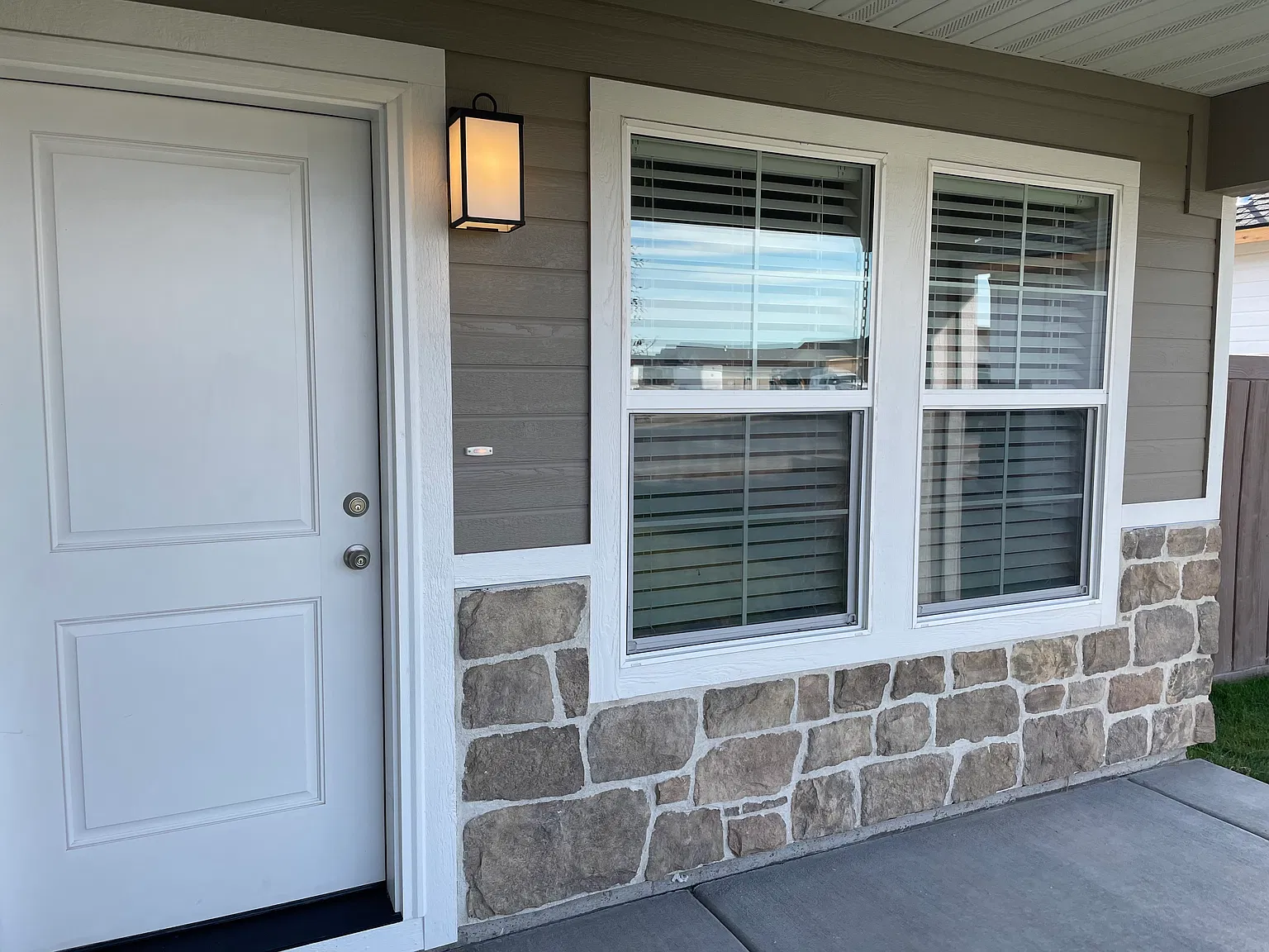 3 bed, 1230 sqft, $2,095 — Photo 2