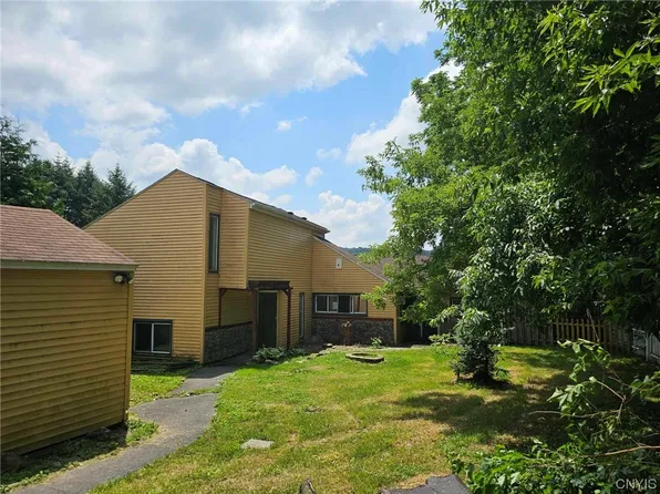 221 Westfall St, Camillus, NY 13031