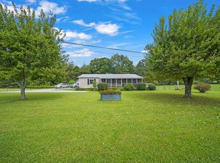 1965 Clint Lowe Rd, Crossville, TN 38572