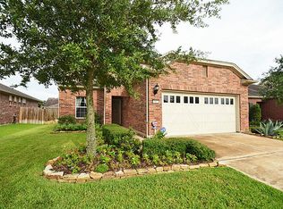 907 Butterfly Ln, Rosenberg, TX 77469