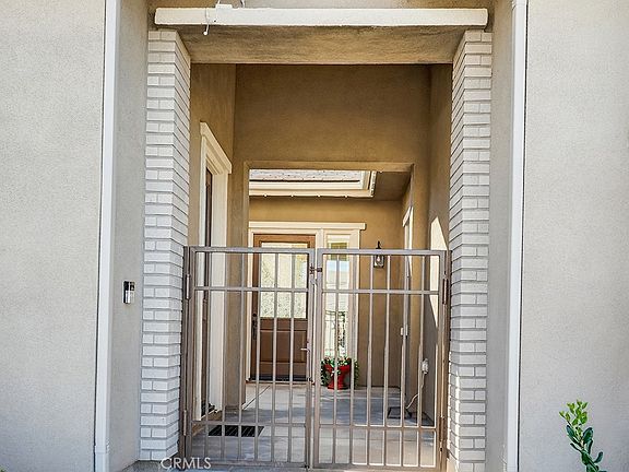 4th image of 32441 Toyon Rd