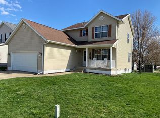 633 74th St NE, Cedar Rapids, IA 52402