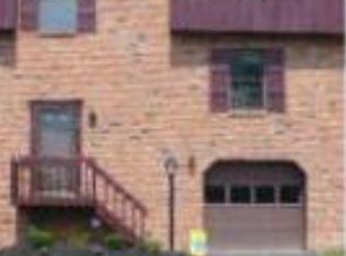 627 Sunset Cir, Cranberry Township, PA
