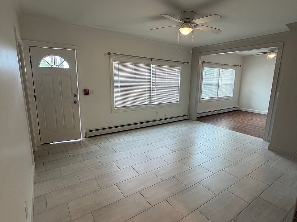 1st image of 385 Cumberland Hill Rd #1F
