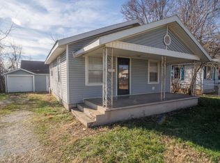 1706 W Olive St, Springfield, MO 65802