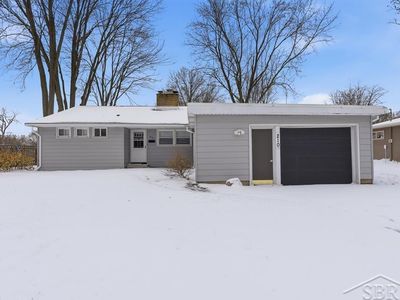 210 E Meadowbrook Dr, Midland, MI, 48642