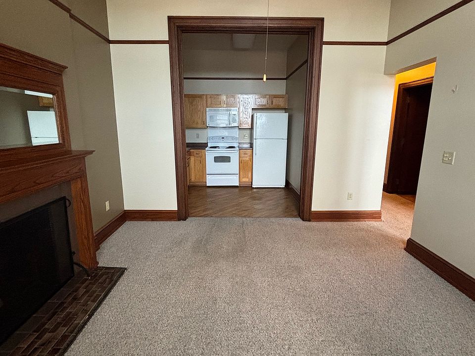 1st image of 1521 Tower Ave #304