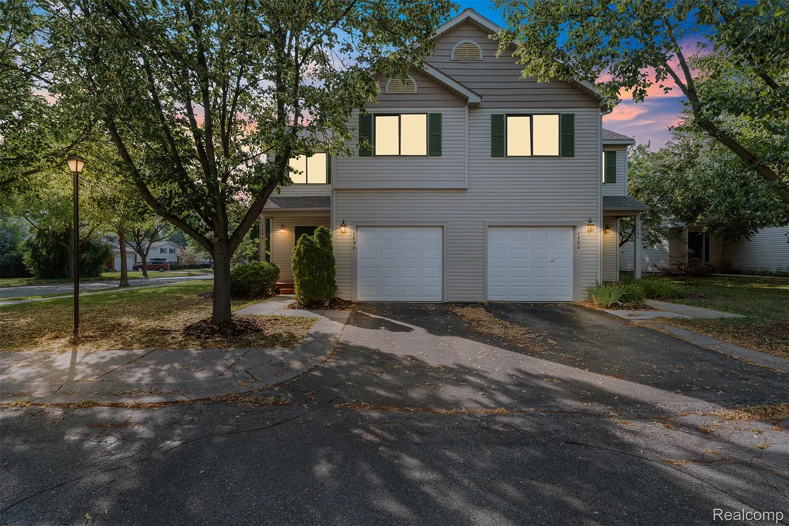 1490 Patricia Ave photo 1