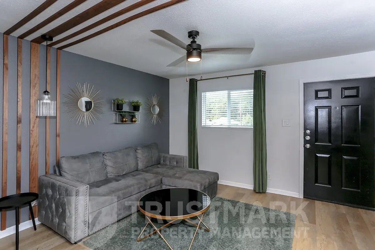 Building Photo - 614 Adams Ave #4