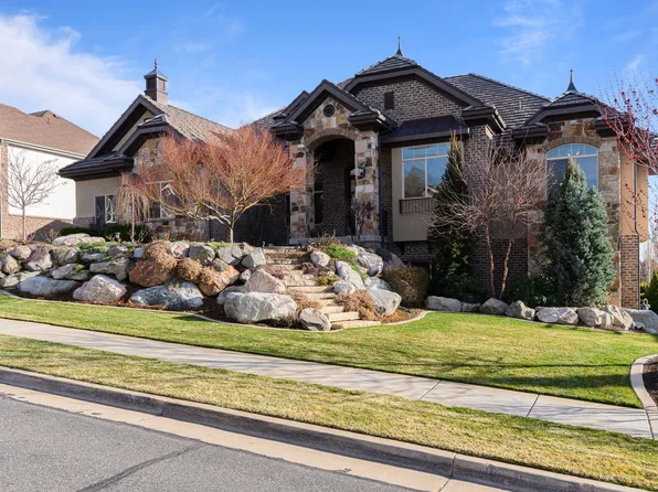 1582 Hidden Springs Pkwy, Kaysville, UT 84037