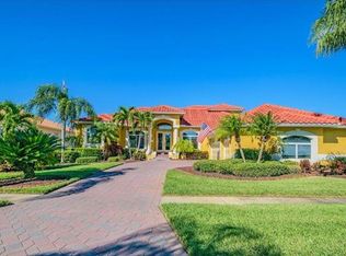 953 Allegro Ln, Apollo Beach, FL 33572