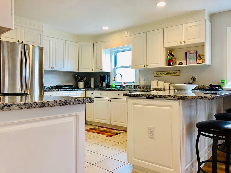 15 Belmont St #A — Photo 4