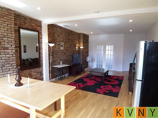 Rented by KVNY Soho | media 31