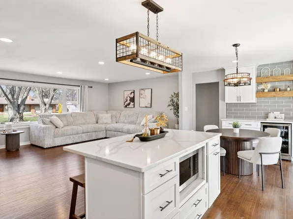 188 Jerrold Ave, Shoreview, MN 55126