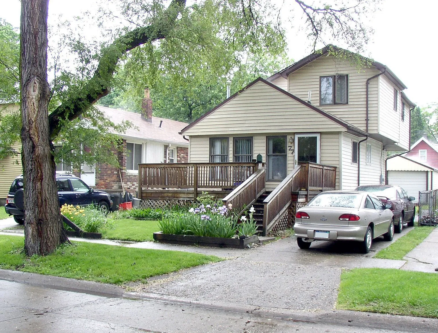 77 W Maxlow Ave photo 1