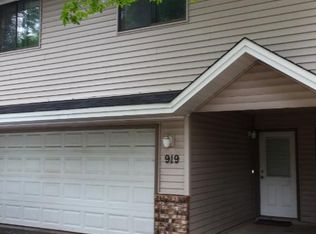 919 104th Ln NW, Coon Rapids, MN 55433