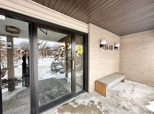 1640 Highway 36 W APT 345, Roseville, MN 55113