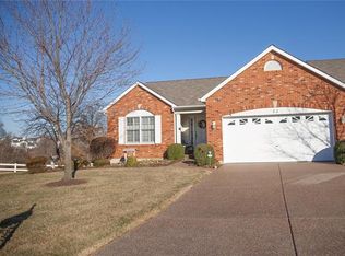 22 Putting Green Dr, Dardenne Prairie, MO 63368