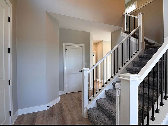 3rd image of 1875 N Lincoln Lake Dr