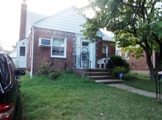 5820 197th St, Fresh Meadows, NY 11365