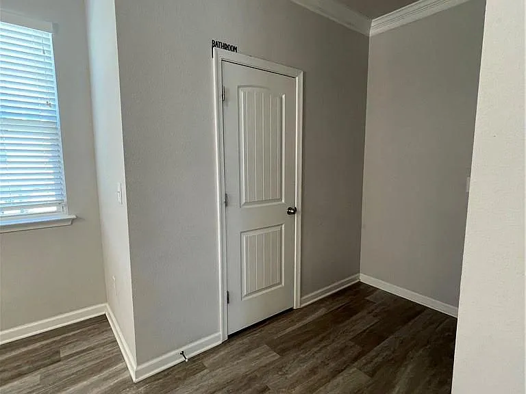 1801 Moravian Walk — Photo 18
