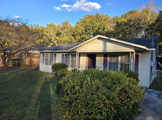 924 Berry St, Manning, SC 29102