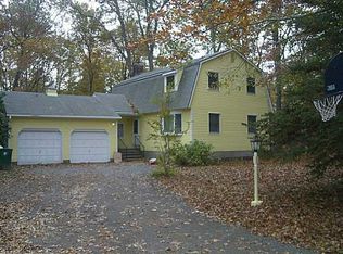 34 Oakridge Dr, Old Lyme, CT 06371