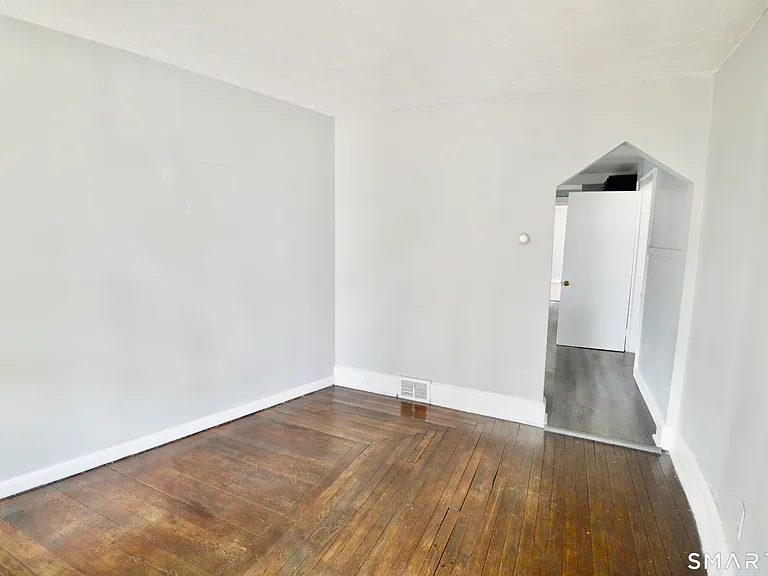 2310 Barnum Ave #1 — Photo 2