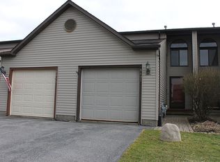 8495 Bubbling Springs Dr, Baldwinsville, NY