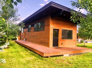 41 Shire Ln, Etna, WY 83118