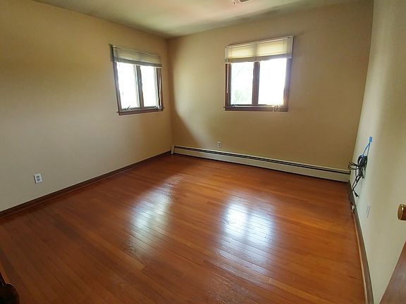 Bedroom 2  10.10x13.5